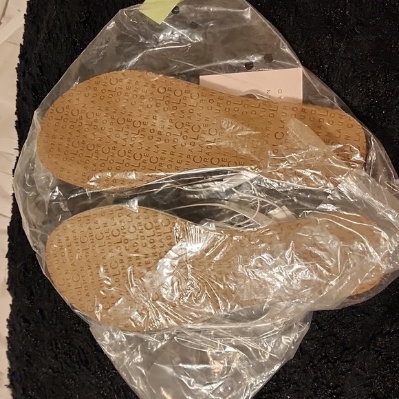 LC Conrad Sandals - Picture 2 of 3